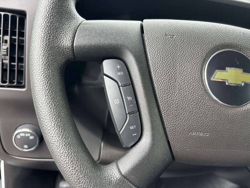 2024 Chevrolet Express 2500