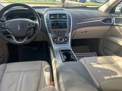 2017 Lincoln MKZ Select