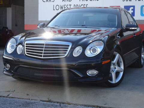 2009 Mercedes-Benz E-Class for sale at Deal Maker of Gainesville in Gainesville FL