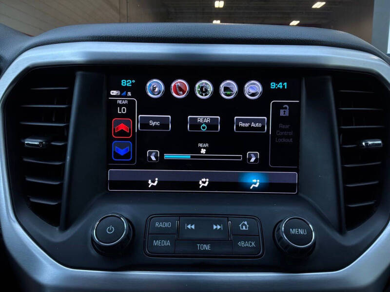 2018 GMC Acadia SLE-2