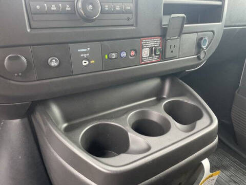 2025 Chevrolet Express 2500