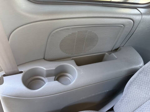 2005 Dodge Caravan SXT