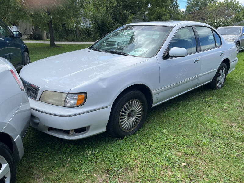 1998 Infiniti I30 for sale at Antique Motors in Plymouth IN