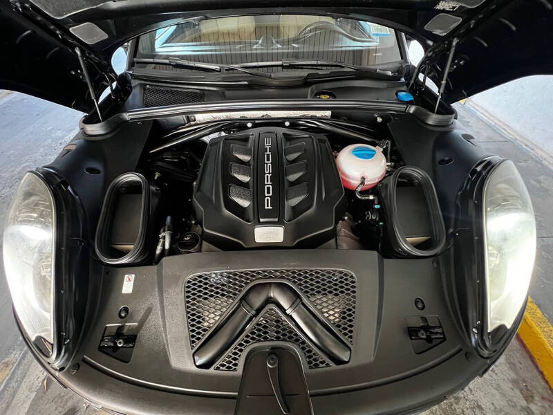 2017 Porsche Macan GTS