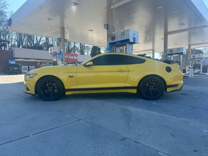 2016 Ford Mustang GT Premium photo 14