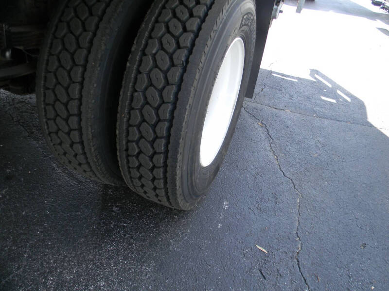 2019 International DuraStar 4300