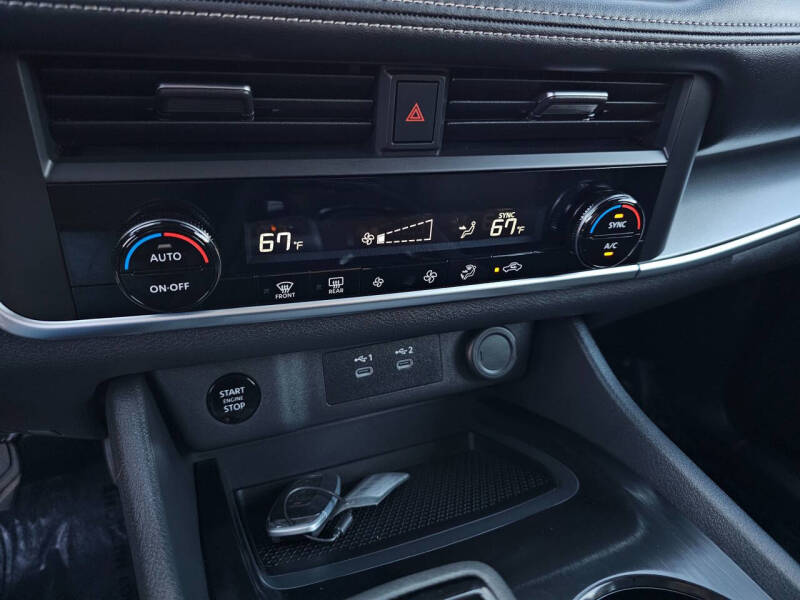 2025 Nissan Rogue SV