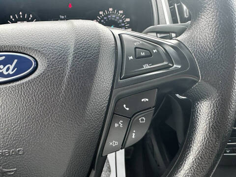 2020 Ford Edge SE