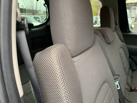 2012 Nissan Pathfinder Silver Edition