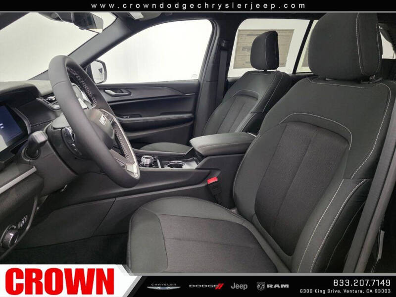 2025 Jeep Grand Cherokee Laredo X