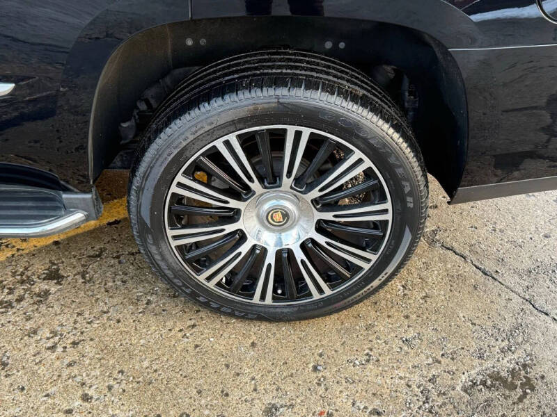 2016 Cadillac Escalade Luxury Collection