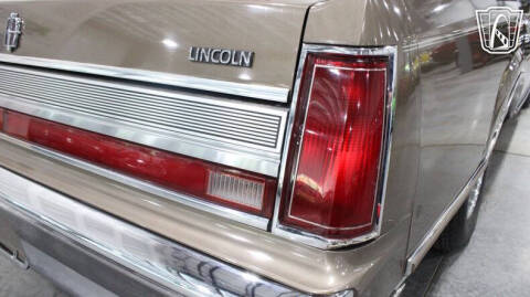 1989 Lincoln Town Car