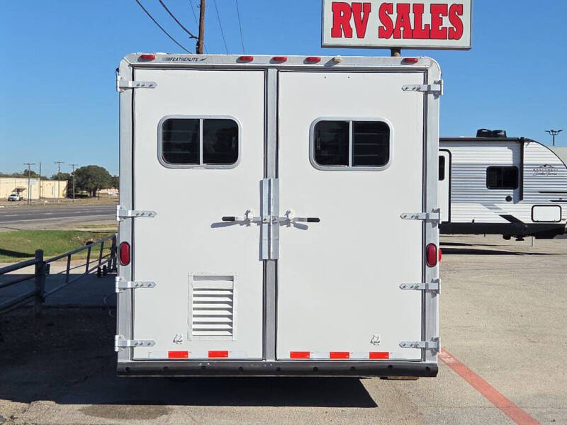 2000 Featherlite Trailer 8587