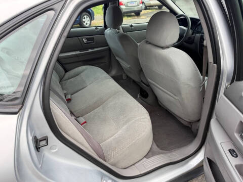2002 Ford Taurus LX
