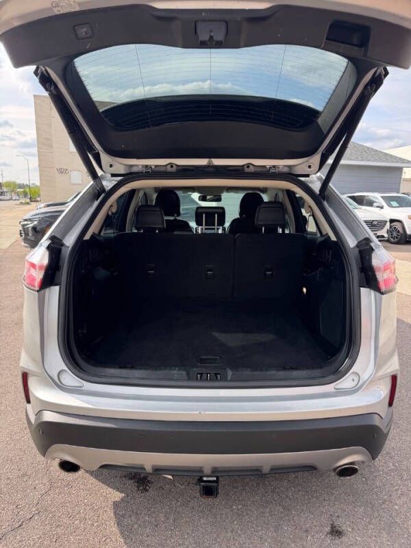 2019 Ford Edge Titanium