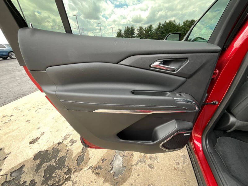 2024 Chevrolet Traverse LT