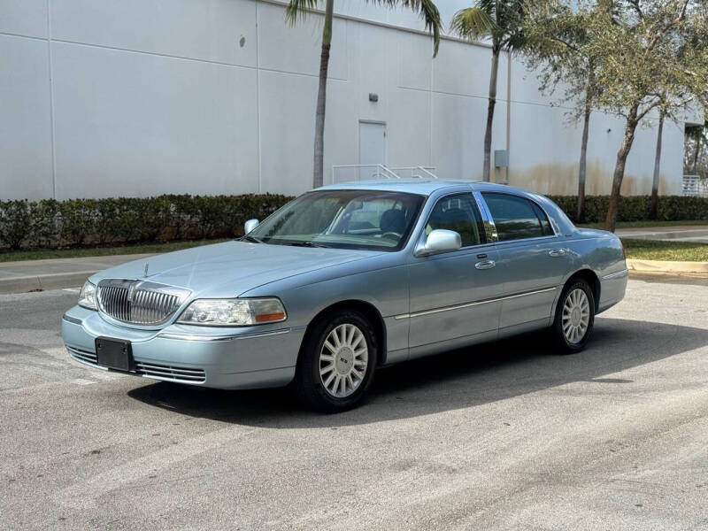 2005 Lincoln Town Car for sale at Goval Auto Sales in Pompano Beach FL