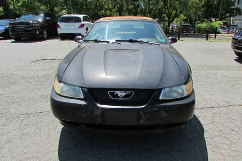 2000 Ford Mustang