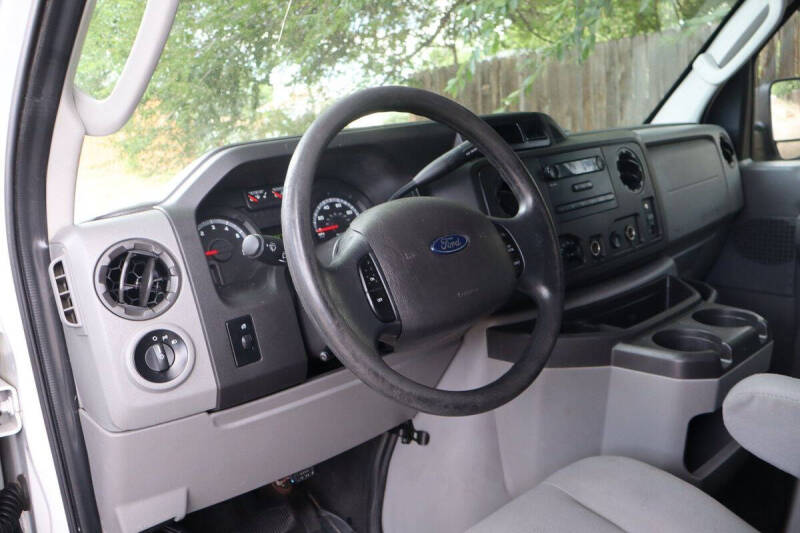 2014 Ford E-Series E-250
