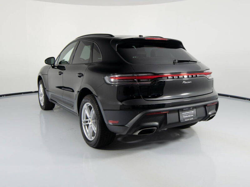 2025 Porsche Macan