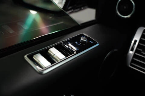 2020 Land Rover Range Rover P525 HSE