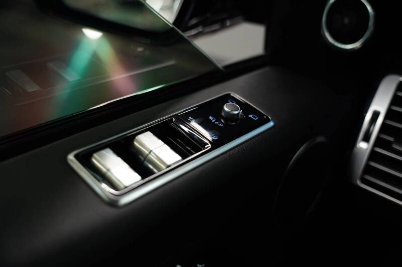 2020 Land Rover Range Rover P525 HSE