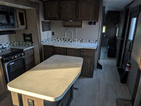 2020 Rockwood 8329SS