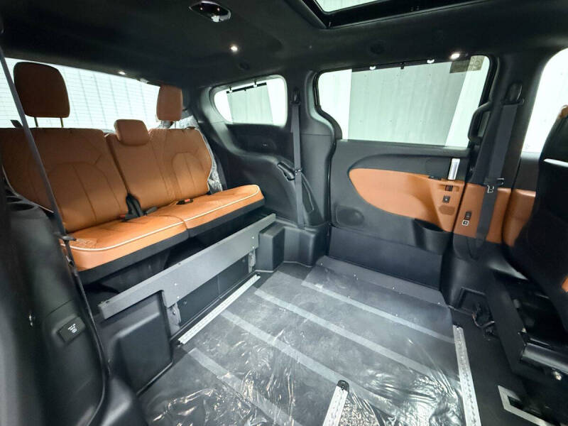 2026 Chrysler Pacifica Pinnacle