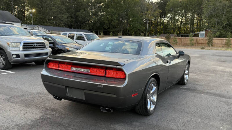 2012 Dodge Challenger R/T Plus