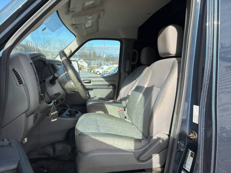 2017 Nissan NV 2500 HD S