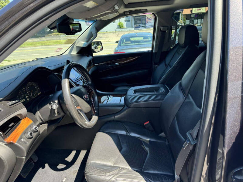 2015 Cadillac Escalade Luxury