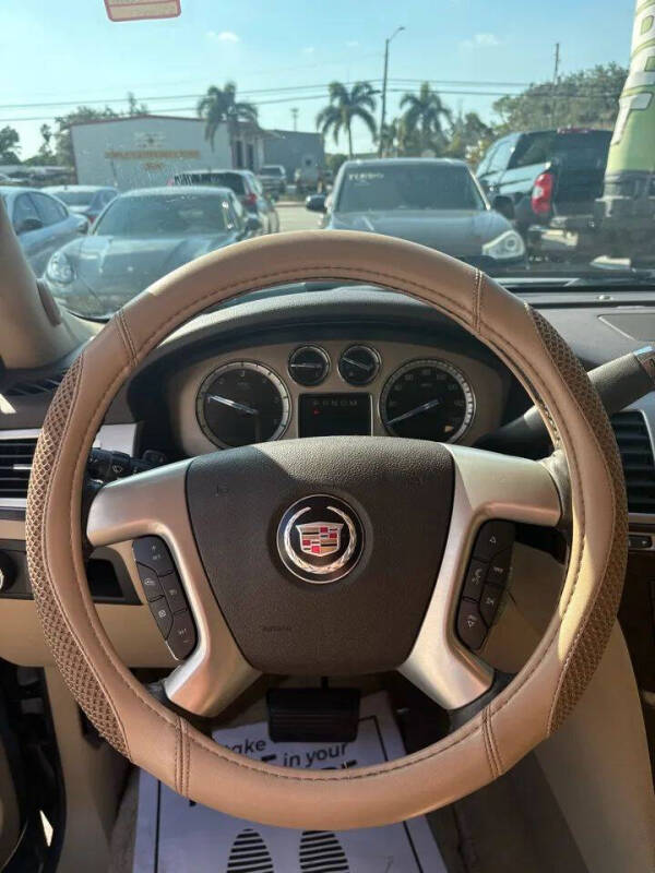 2011 Cadillac Escalade Luxury