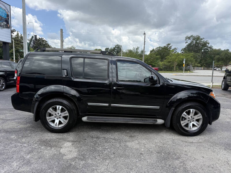 2011 Nissan Pathfinder Silver Edition