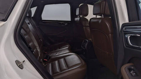 2015 Porsche Macan S