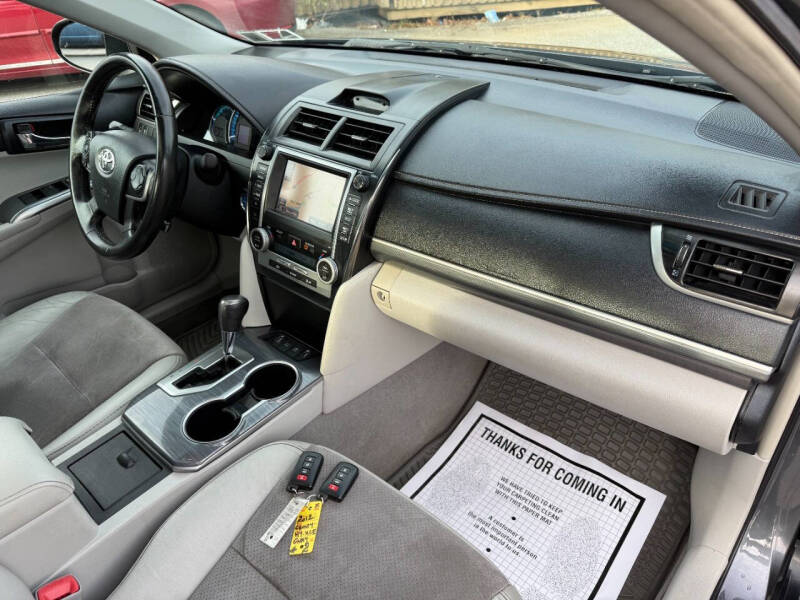 2012 Toyota Camry Hybrid XLE