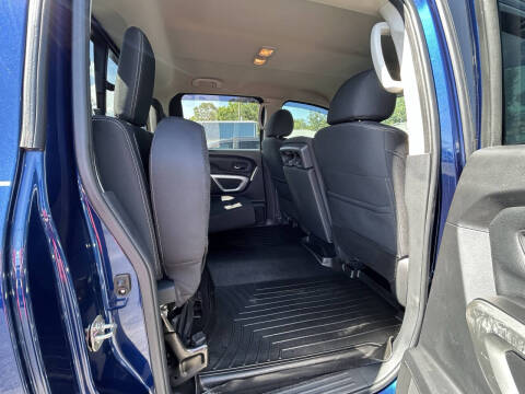 2019 Nissan Titan SV
