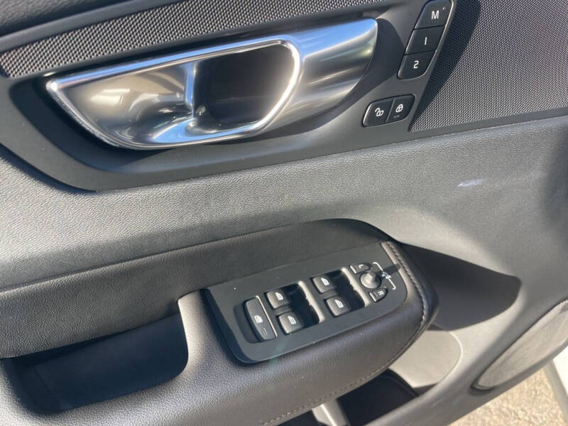 2023 Volvo XC60 B5 Core