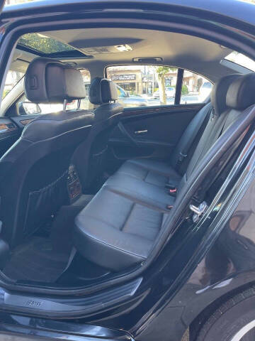 2010 BMW 5 Series 528i