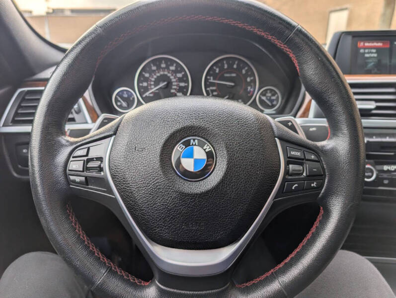 2018 BMW 3 Series 330i xDrive