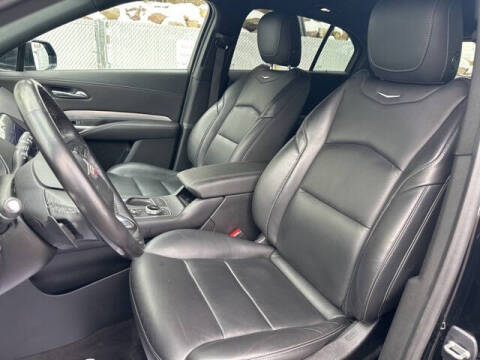 2020 Cadillac XT4 Premium Luxury