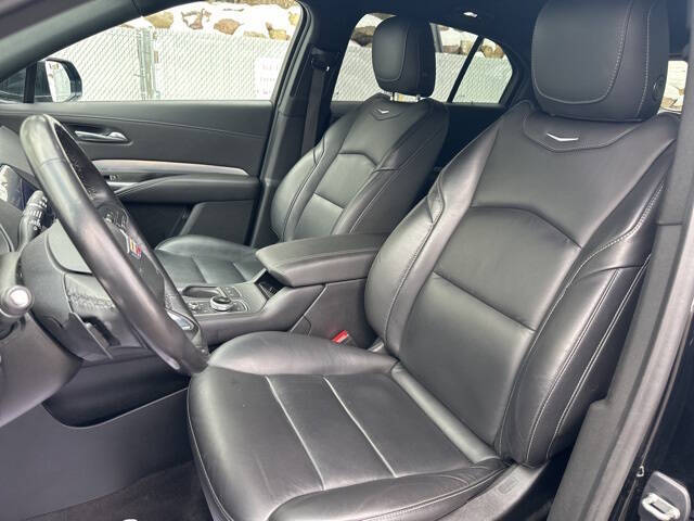 2020 Cadillac XT4 Premium Luxury