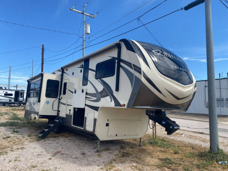 2020 GRAND DESIGN SOLITUDE 2930RL for sale at ROGERS RV in Burnet TX