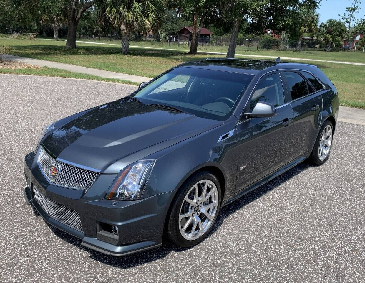 2011 Cadillac CTS-V 1