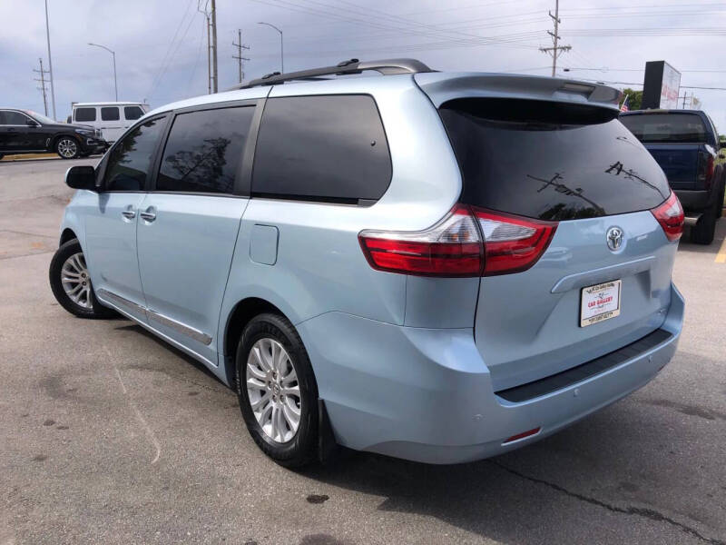 2017 Toyota Sienna