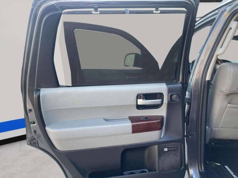 2017 Toyota Sequoia Platinum