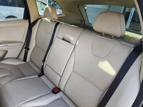 2016 Volvo XC60 T5 Drive-E Premier