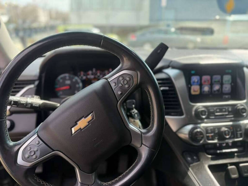 2017 Chevrolet Suburban LT