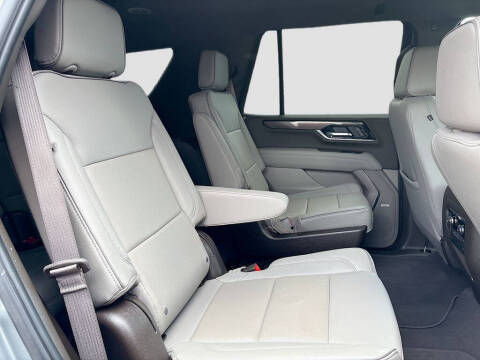 2025 GMC Yukon Elevation