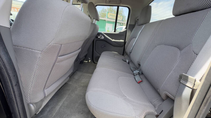 2016 Nissan Frontier SV