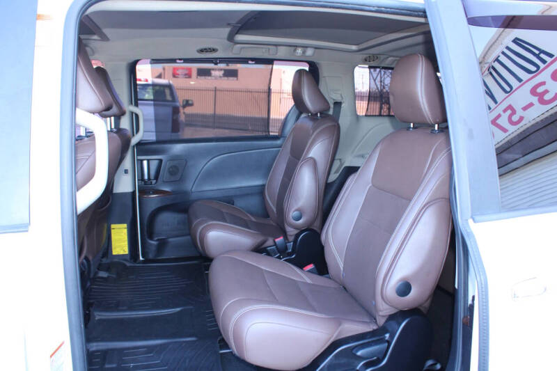 2015 Toyota Sienna